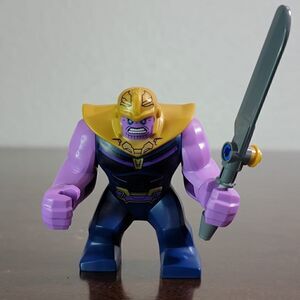 Lego Marvel Infinity War Thanos Minifigure 76107 With Sword Superheroes New